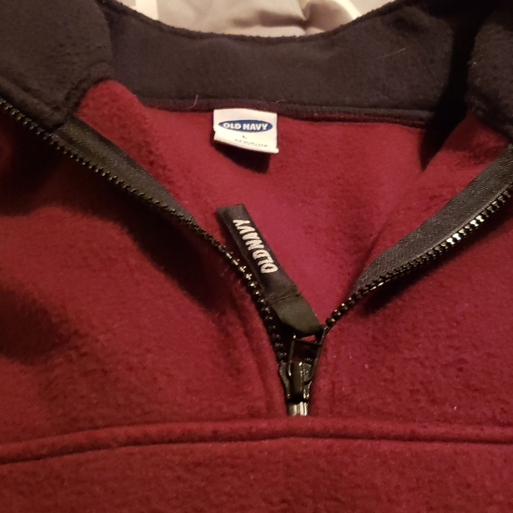Mens old navy sweat shirt